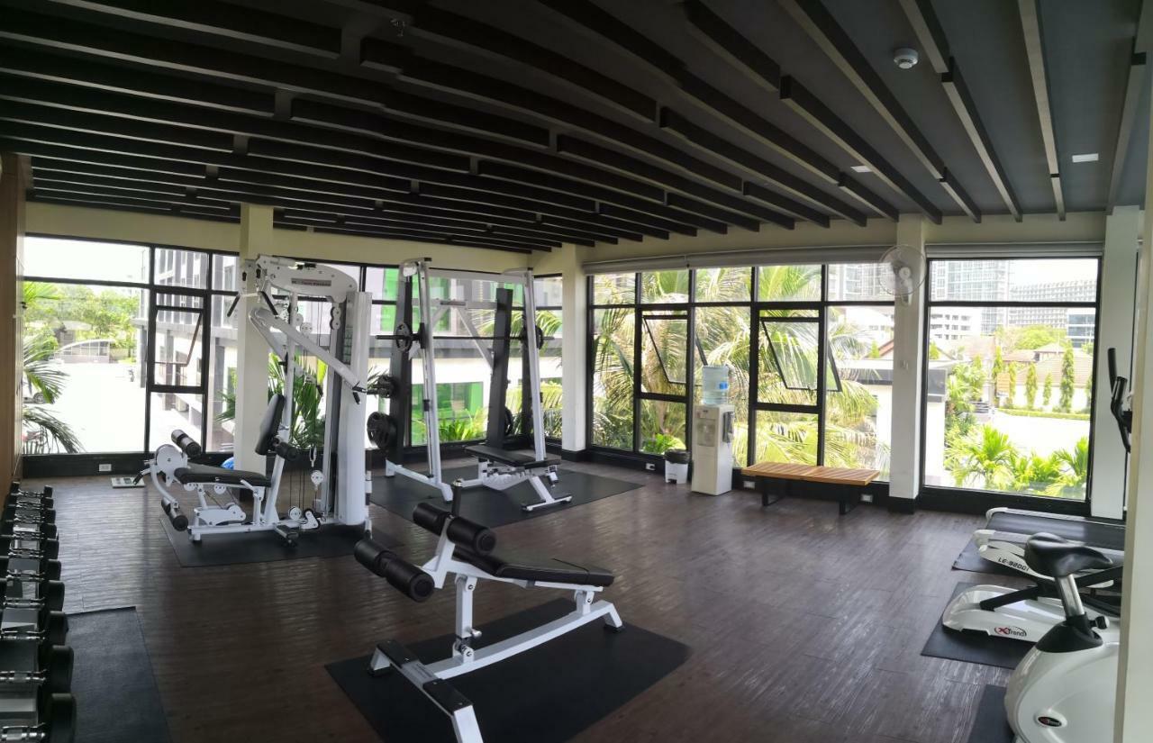 Dusit Grand Condo View Jomtien Beach Buitenkant foto